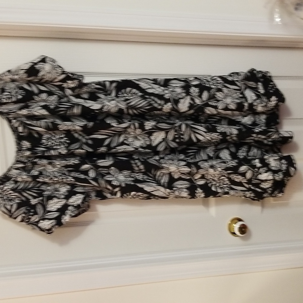 Dress - Picture 2 of 6